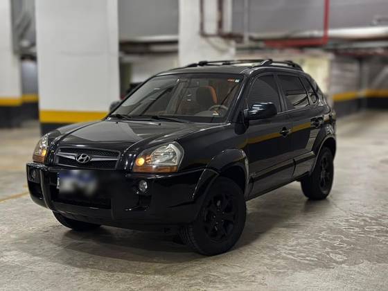 HYUNDAI TUCSON 2.0 MPFI GLS 16V 143CV 2WD GASOLINA 4P AUTOMÁTICO HYUNDAI TUCSON 2.0 MPFI GLS 16V 143CV 2WD GASOLINA 4P AUTOMÁTICO